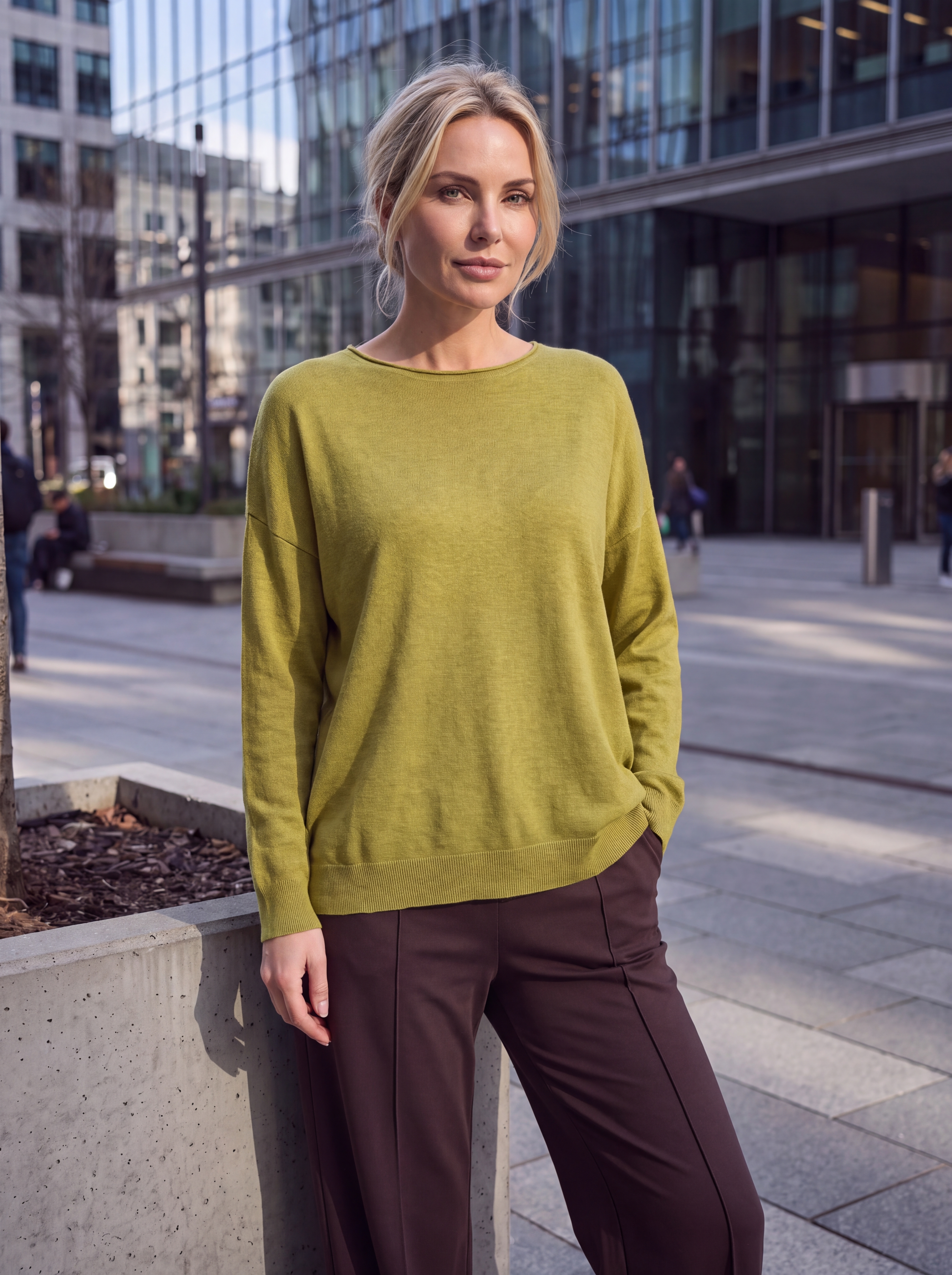 Dámsky oversize pulóver s lodičkovým výstrihom OLIVE MELANGE olivovozelený s.WEAR 3